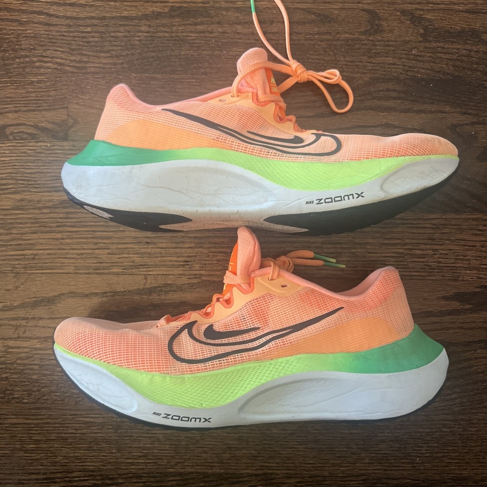 Women's Nike Zoom Fly 5 Running Size 10.5  Total Orange White Green DM8974-800